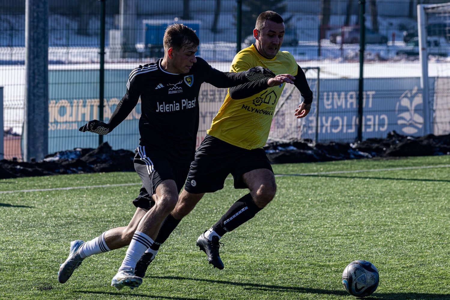 sparingowe-derby-pod-dyktando-biaoniebieskich-131194