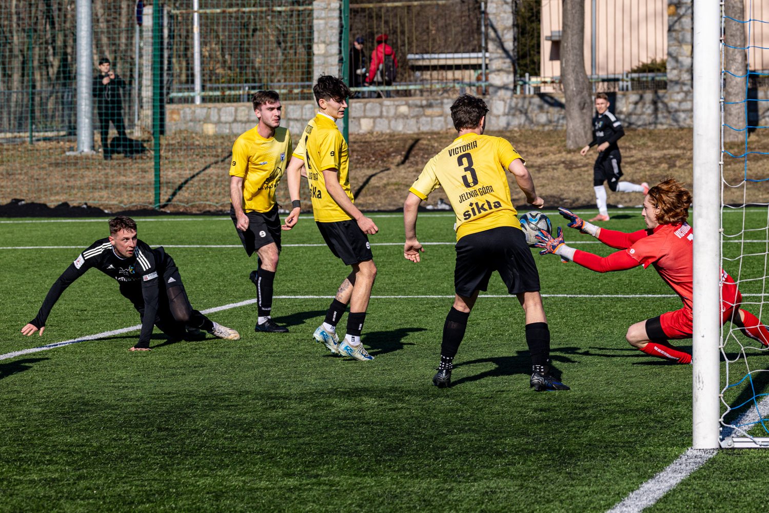 sparingowe-derby-pod-dyktando-biaoniebieskich-131194