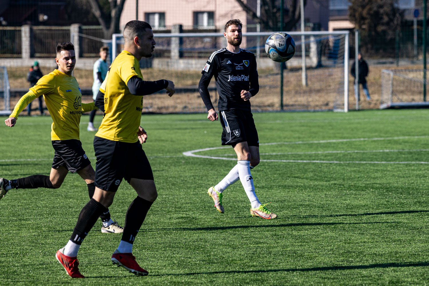 sparingowe-derby-pod-dyktando-biaoniebieskich-131194