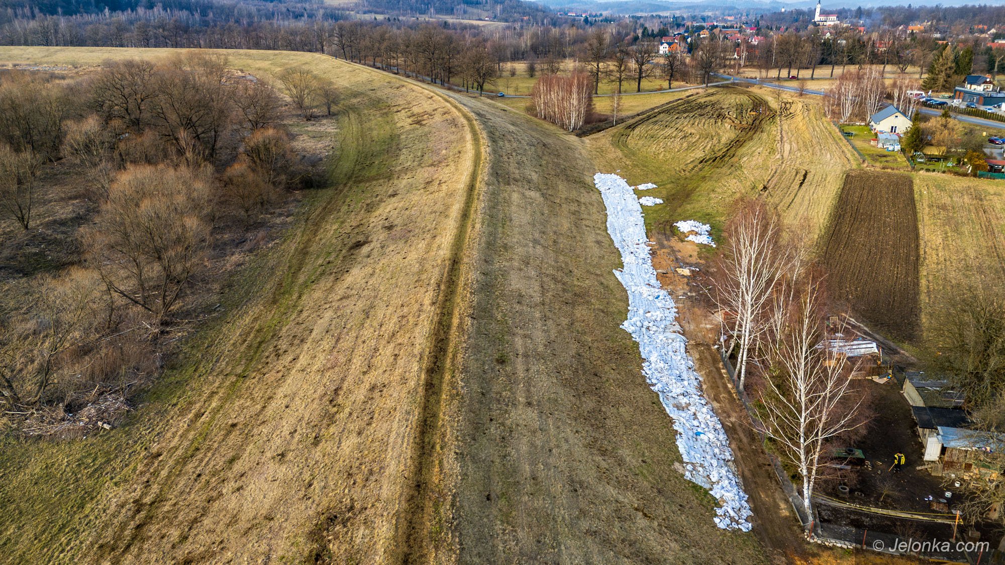 wyaczono-zbiornik-ktory-chroni-powiat-przed-powodzia-131202