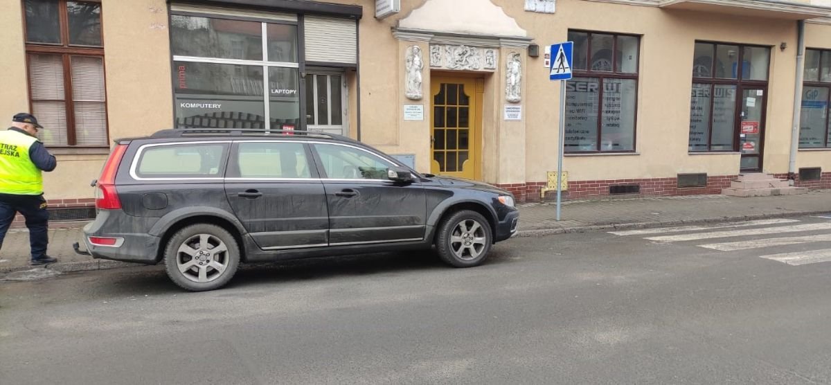nowa-porcja-wyczynow-januszy-parkowania-131342
