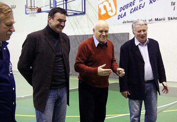 amerykanka-i-kamerunka-juz-trenuja-z-azs-kk-13140