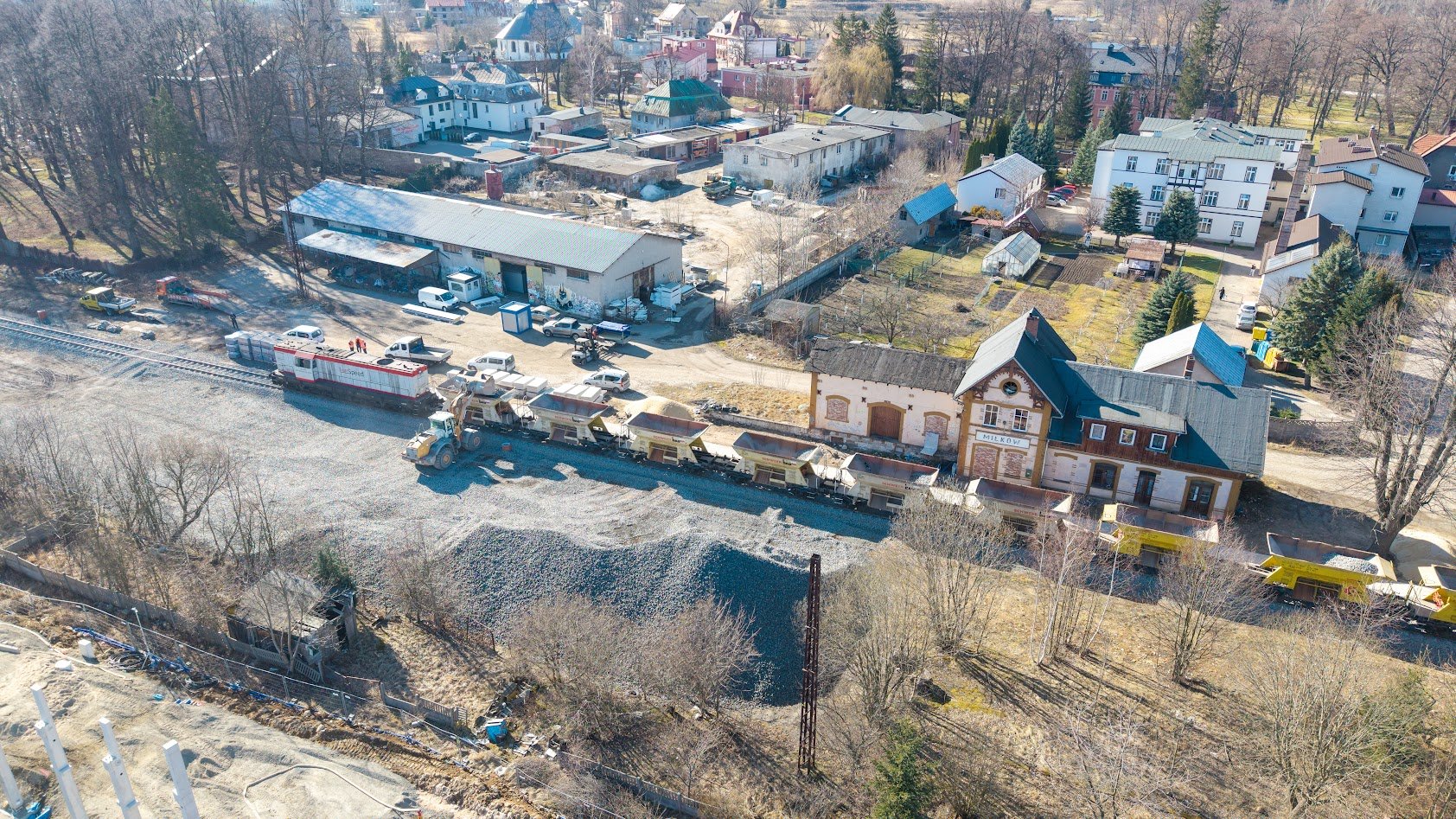 pierwsze-pociagi-na-trasie-do-karpacza-131433