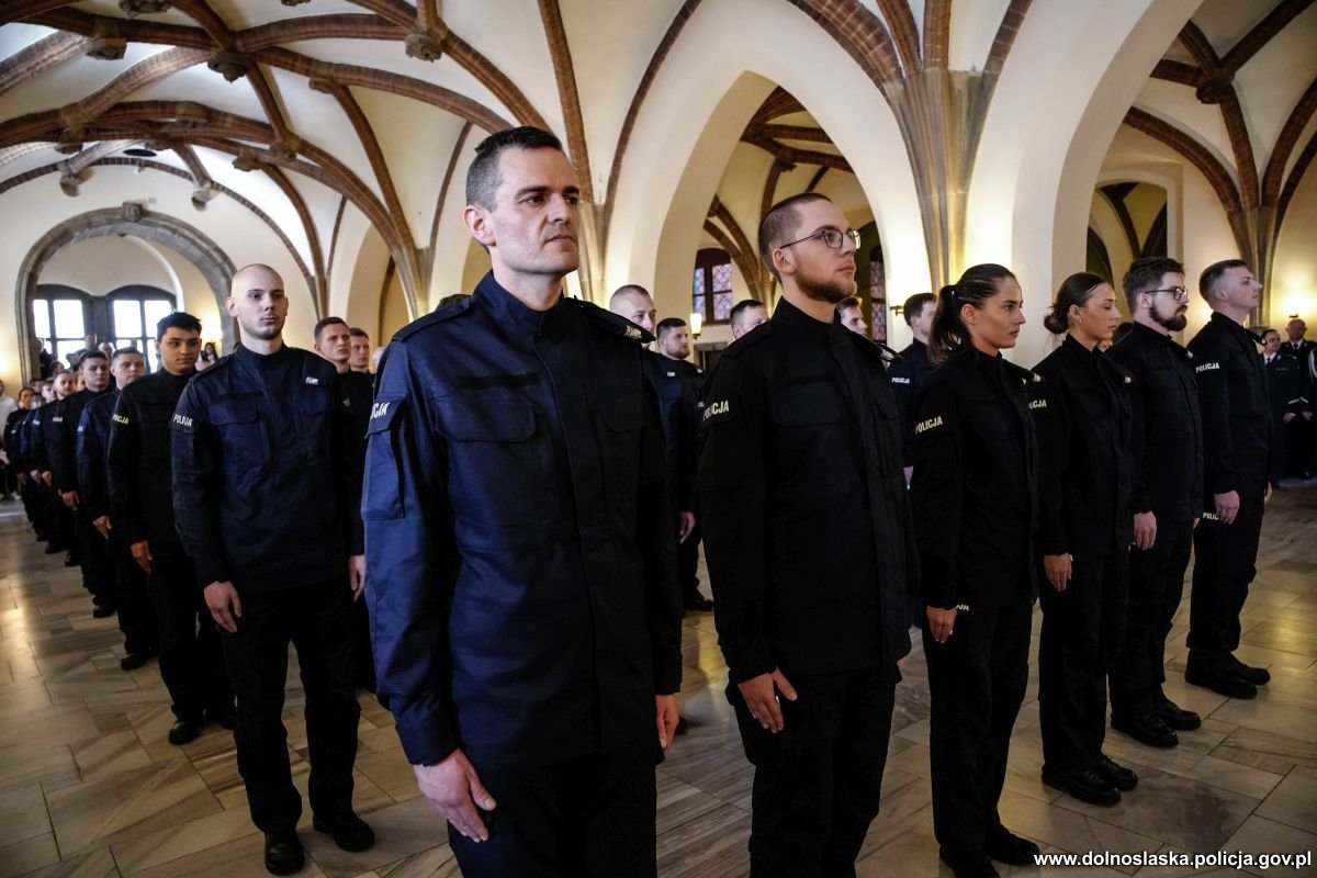 slubowanie-nowych-policjantow-131448