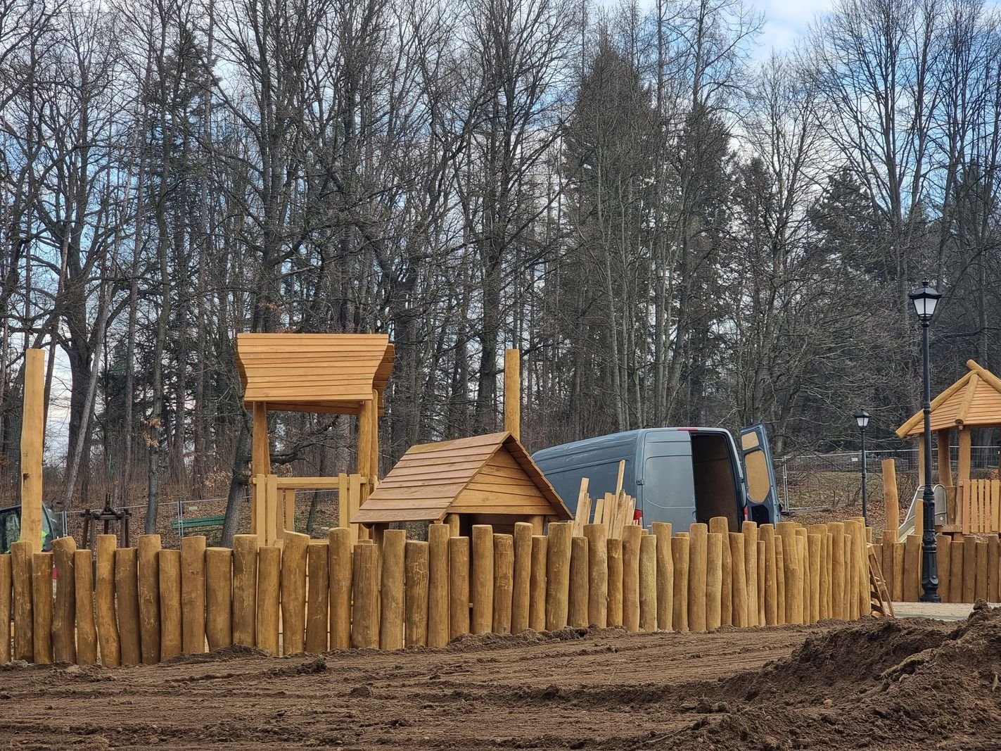 nowy-plac-zabaw-jeszcze-w-wakacje-131538