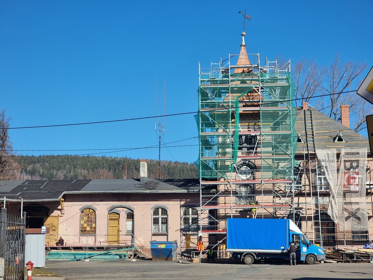 trwa-wymiana-dachu-na-dworcu-131608