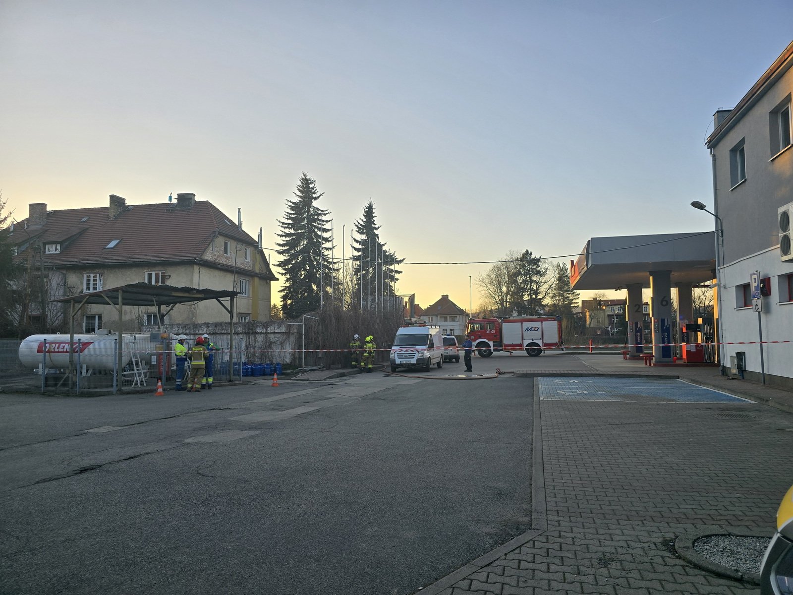 gaz-ulatnia-sie-na-stacji-paliw-131686