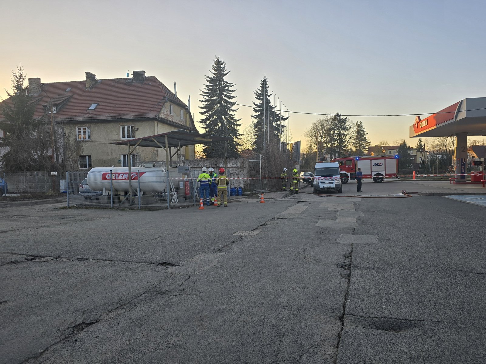 gaz-ulatnia-sie-na-stacji-paliw-131686