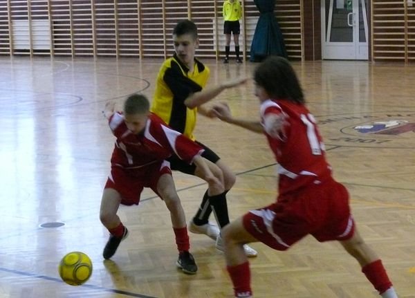 juniorzy-modsi-kks-i-starsi-karkonoszy-mistrzami-okregu-13188