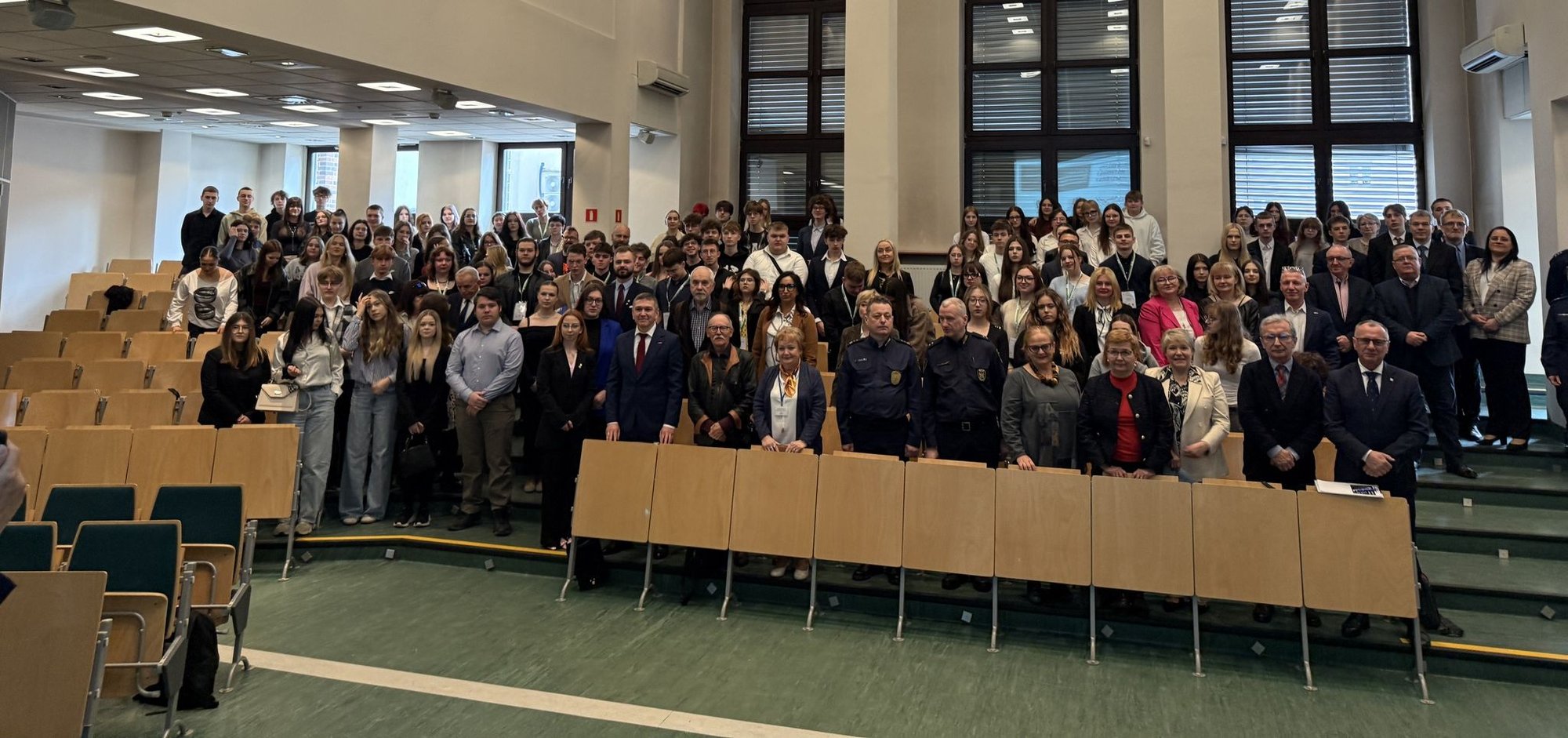 debata-modych-w-uniwersytecie-ekonomicznym-131987