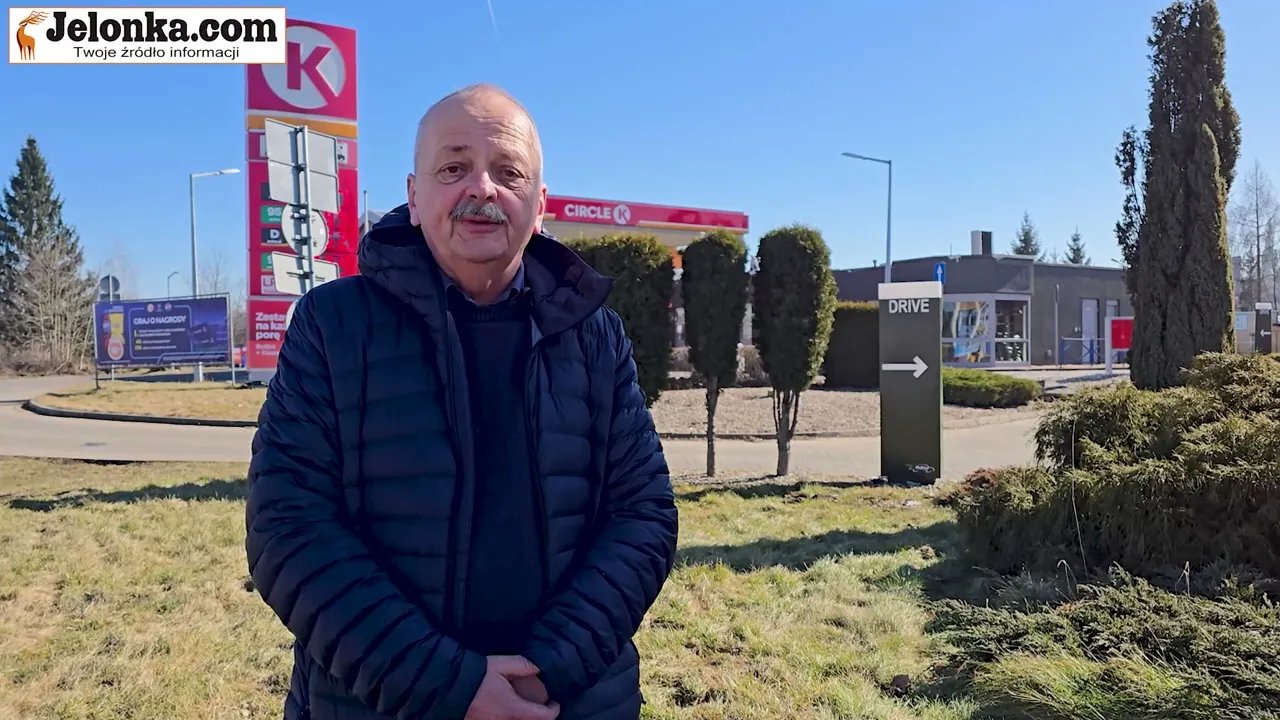 senator-dziekuje-za-podpisy-132022