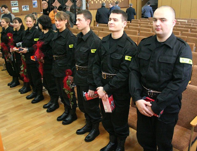 pec-piekna-wzmacnia-szeregi-strozow-prawa-13210