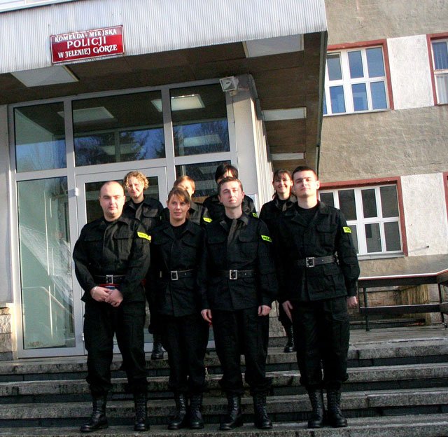 pec-piekna-wzmacnia-szeregi-strozow-prawa-13210
