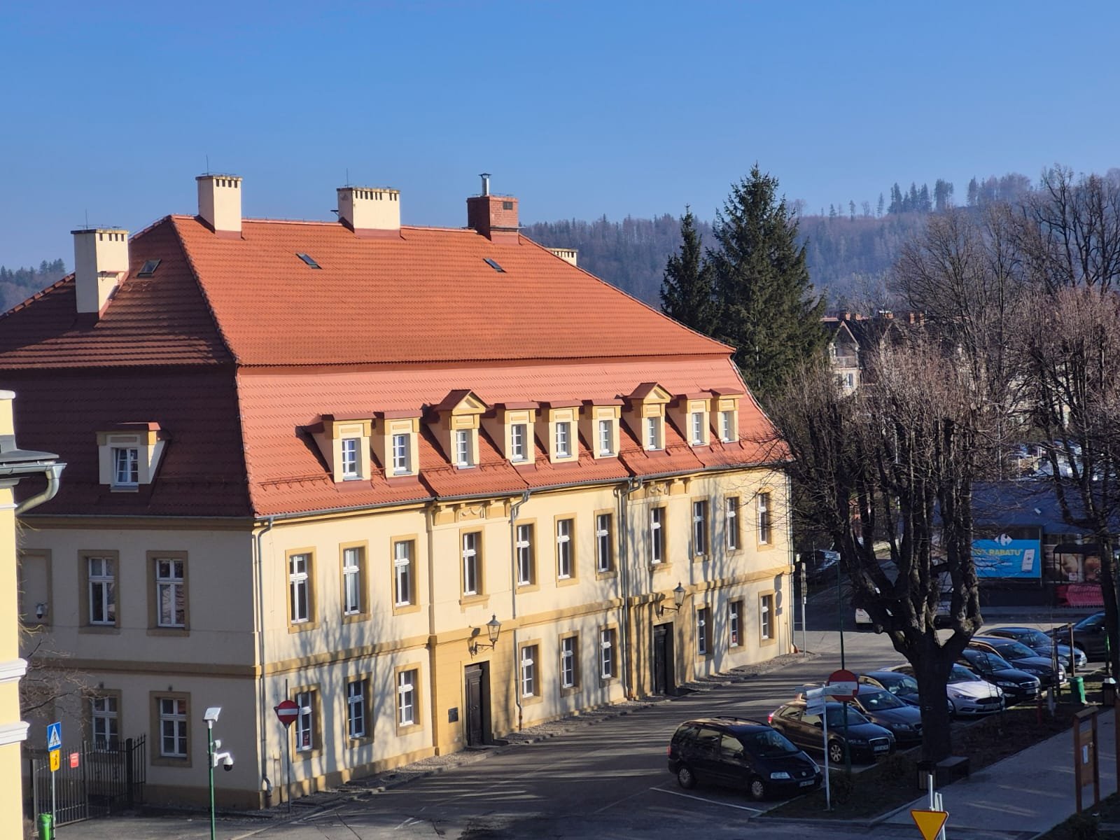 szkolny-dach-jak-nowy-132112