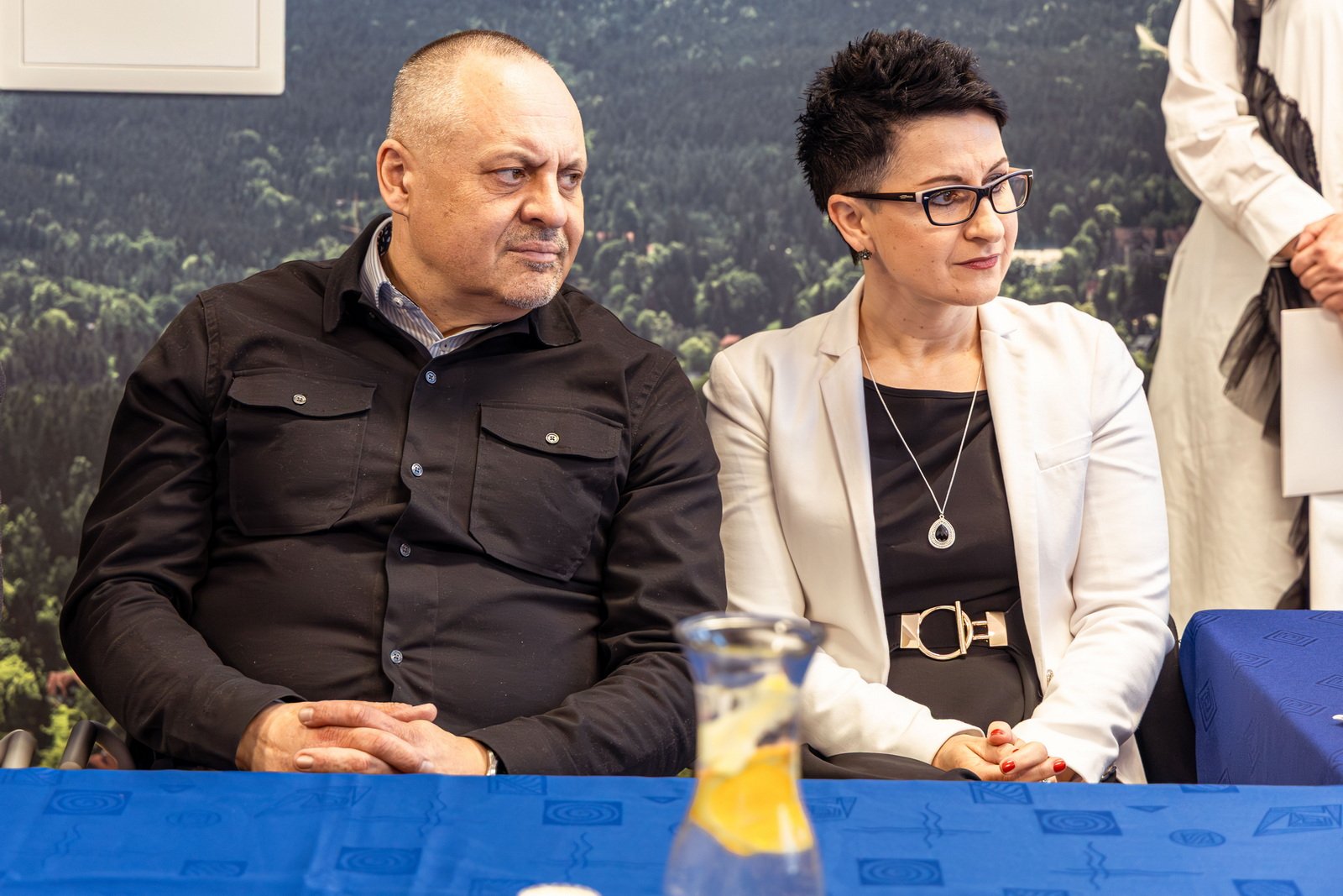 ksonis-nagradza-swoich-przyjacio-132114