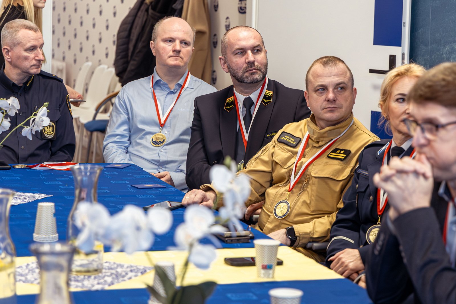 ksonis-nagradza-swoich-przyjacio-132114