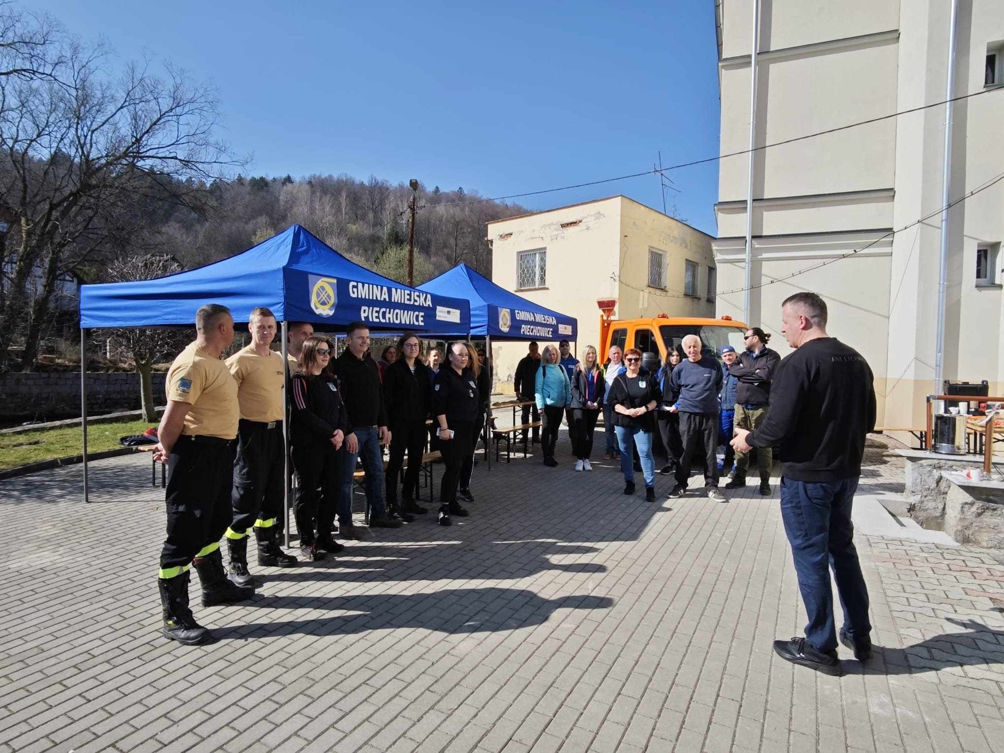 w-piechowicach-sprzatali-kamienna-132118