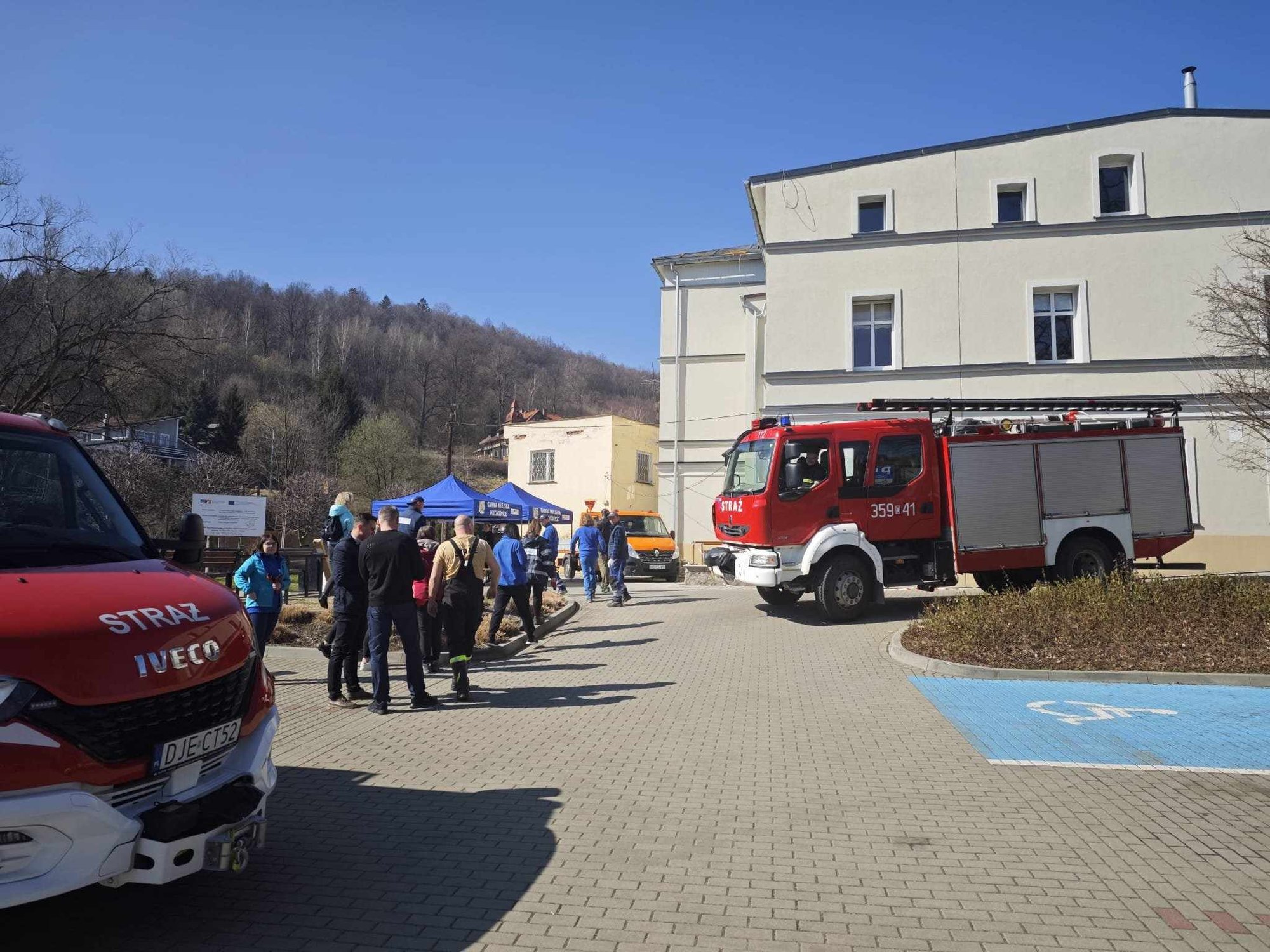 w-piechowicach-sprzatali-kamienna-132118