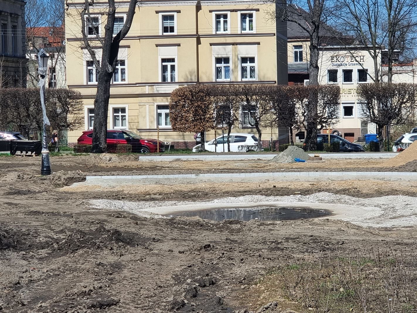 toaleta-juz-na-skwerze-132250