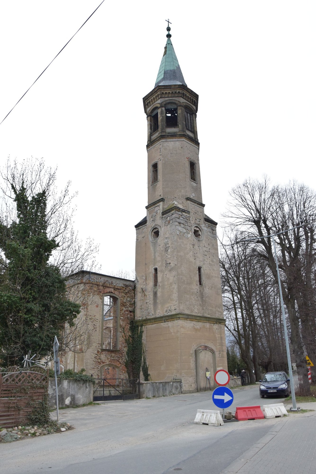 starosta-z-inspekcja-na-wiezy-w-mikowie-132262