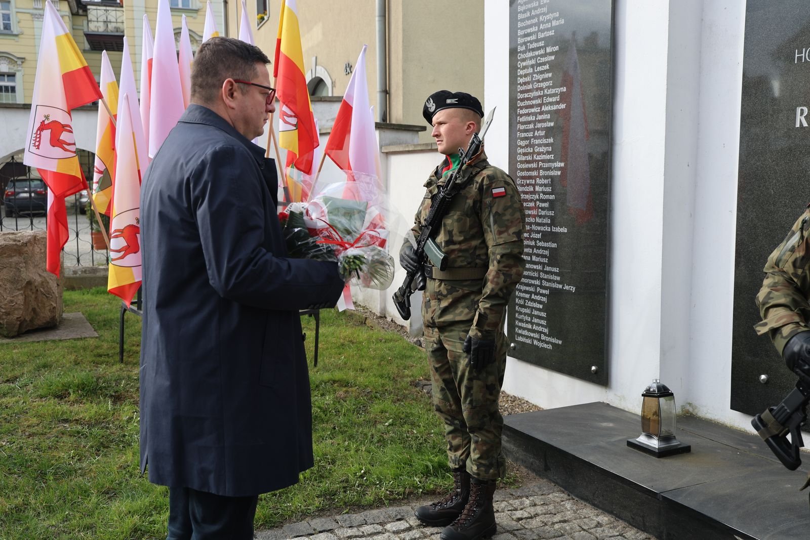 jeleniogorzanie-pamietaja-o-prezydencie-i-posle-132322