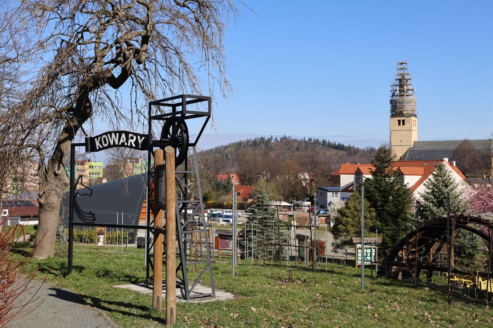 kowary-czekaja-na-winogrona-132364