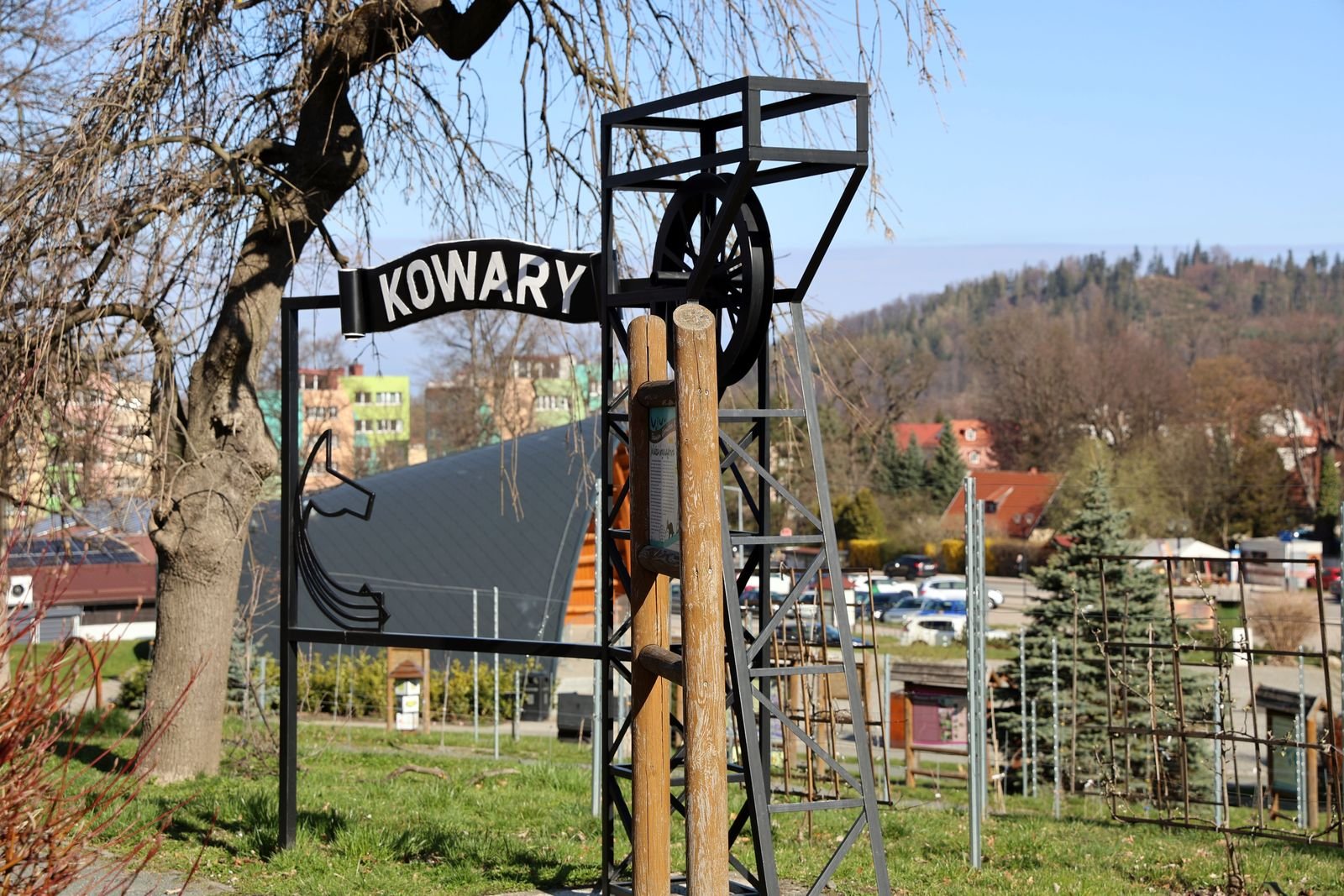 kowary-czekaja-na-winogrona-132364