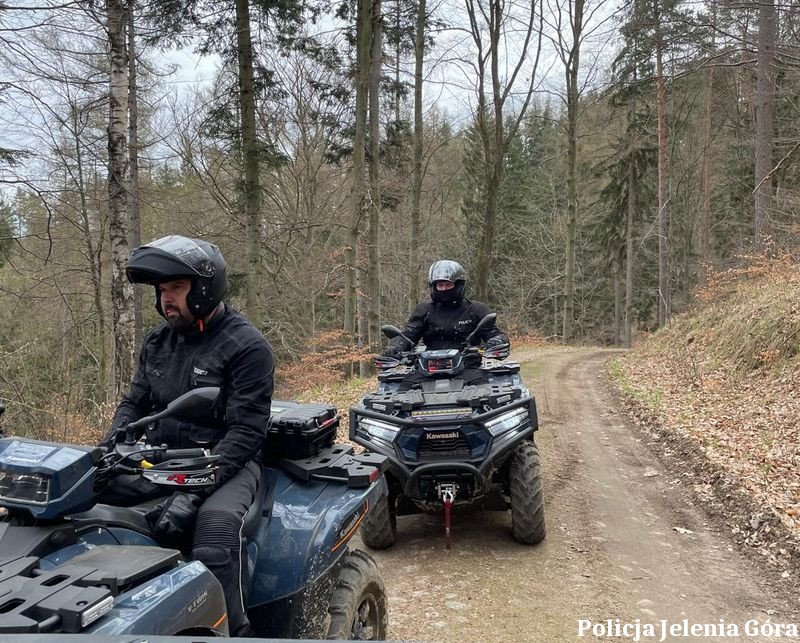 policjanci-szkolili-sie-na-quadach-132366