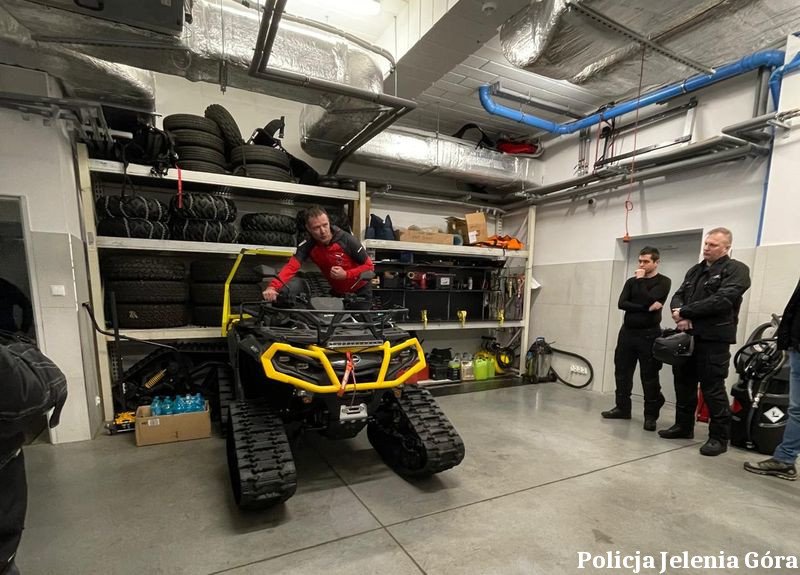 policjanci-szkolili-sie-na-quadach-132366