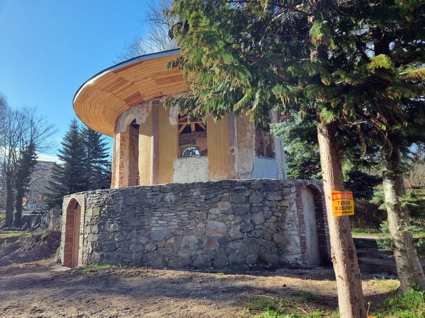 kolejny-krok-do-odbudowy-herbaciarni-132518
