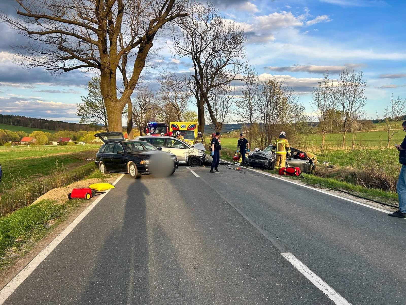 zderzenie-4-samochodow-132587