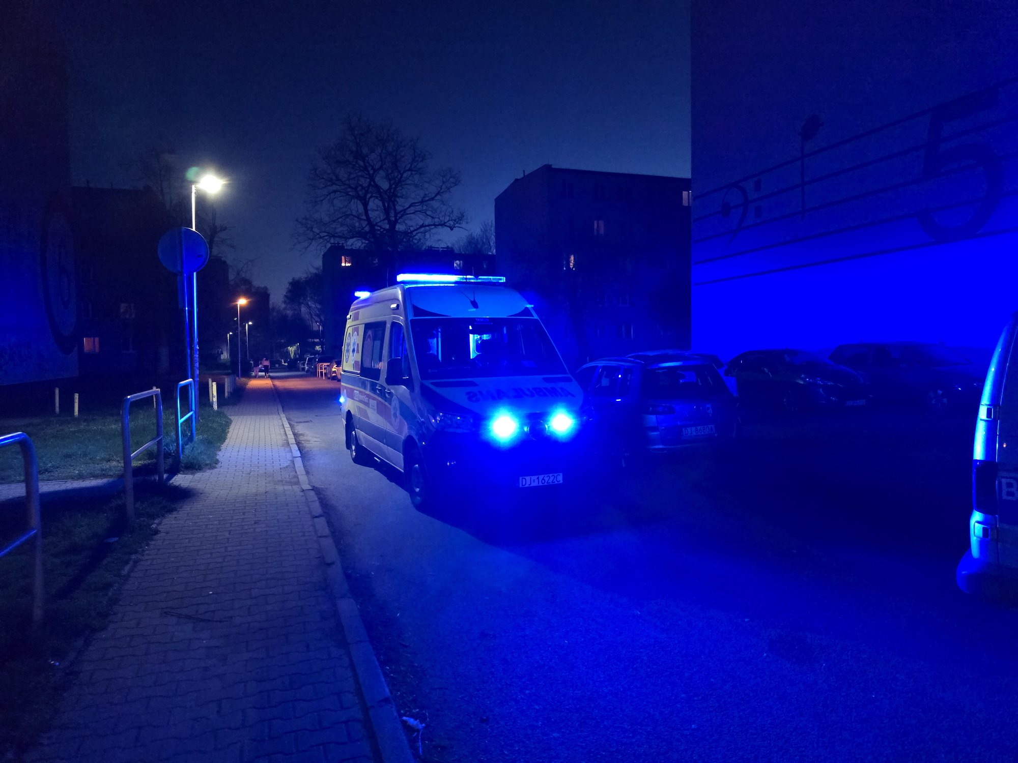 policjanci-uratowali-starsza-pania-132613