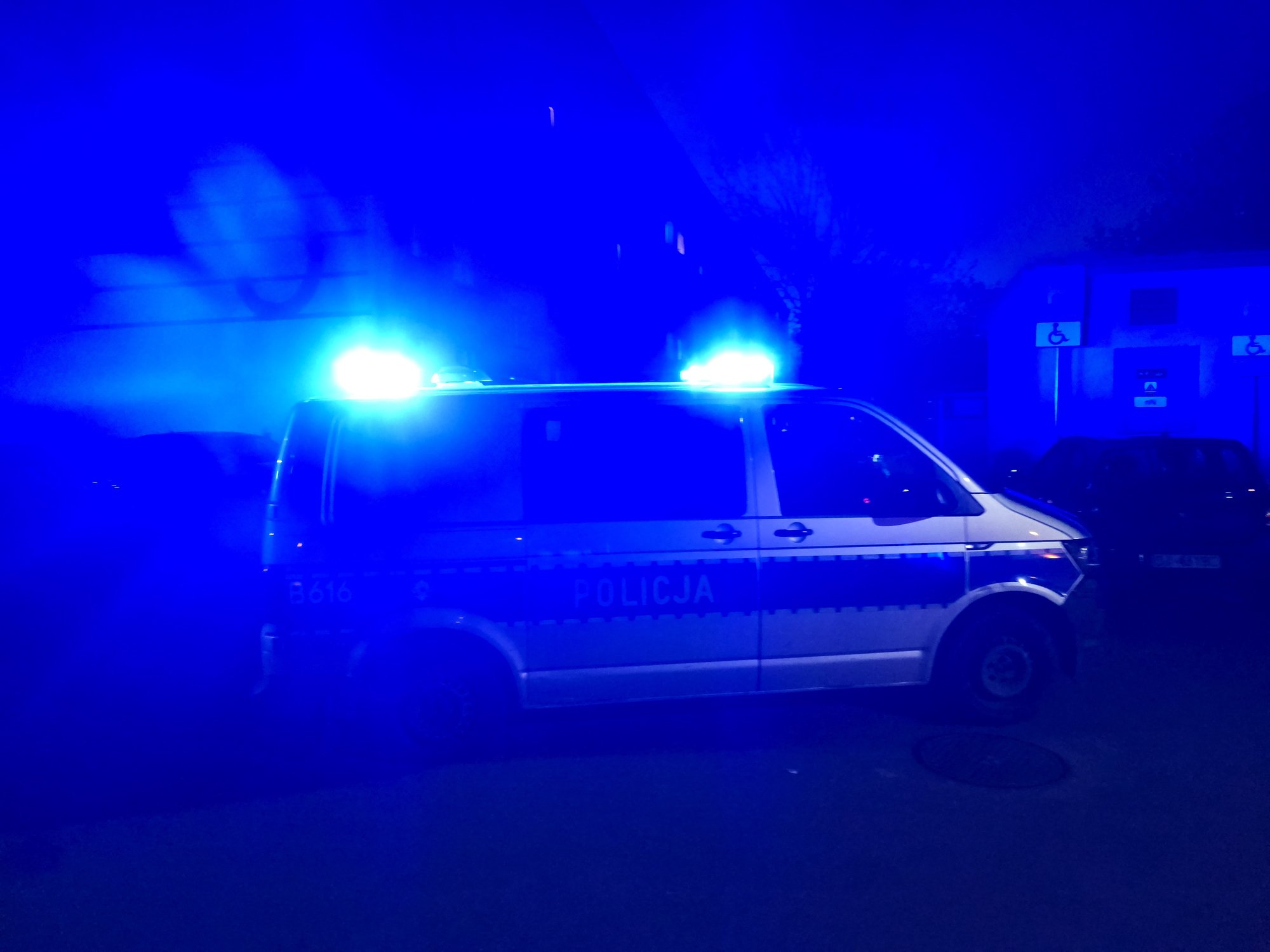 policjanci-uratowali-starsza-pania-132613