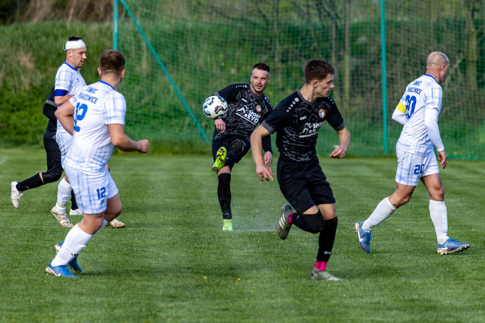 solidny-festiwal-strzelecki-na-boisku-lidera-132708