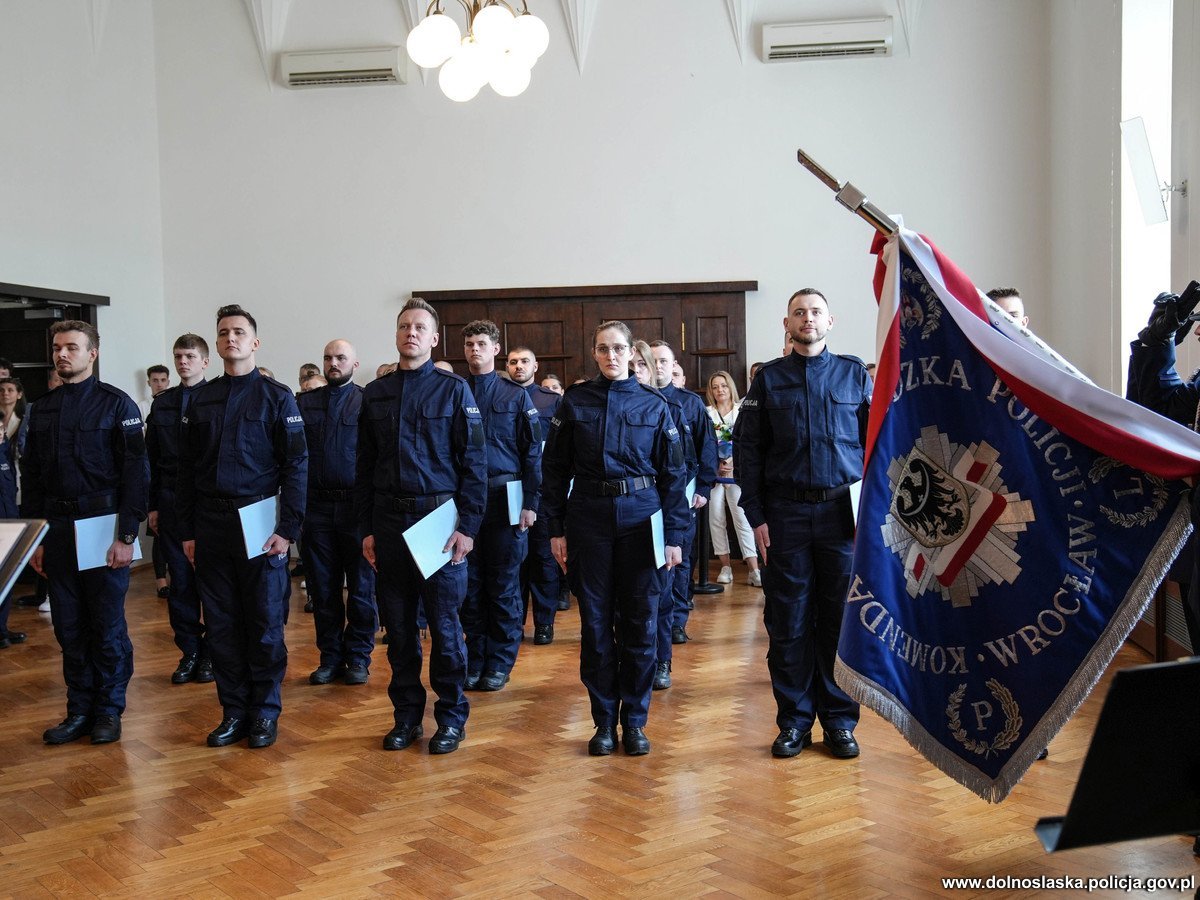 nowi-policjanci-zozyli-slubowanie-132770