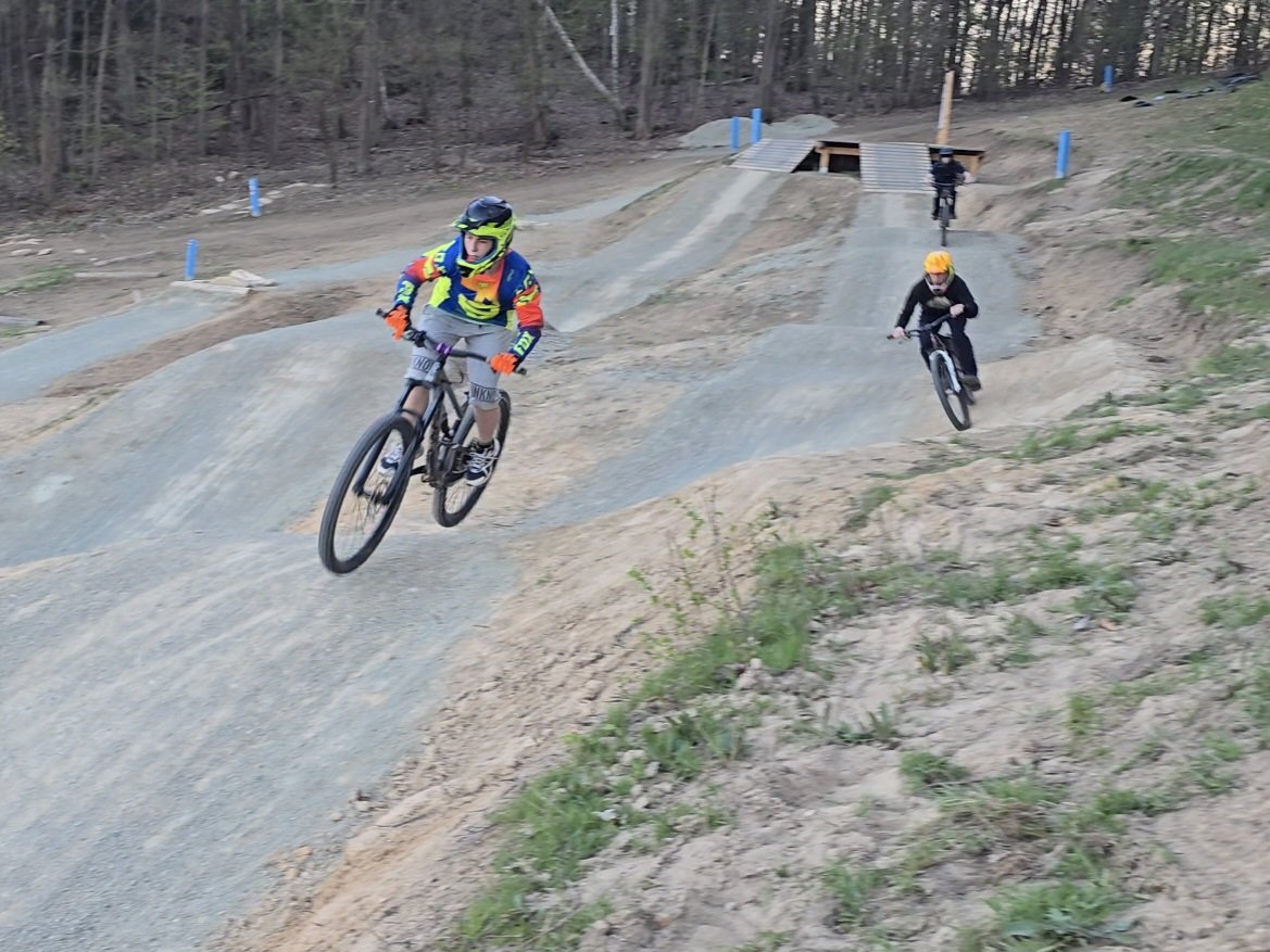 otwarcie-parku-rowerowego-na-osiedlu-czarne-132774