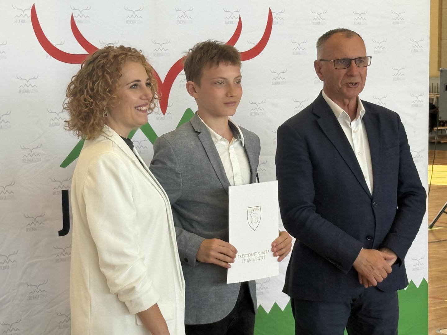 nagrody-prezydenta-miasta-dla-jeleniogorskich-sportowcow-132873