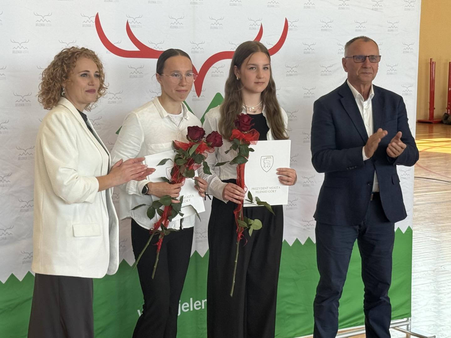 nagrody-prezydenta-miasta-dla-jeleniogorskich-sportowcow-132873