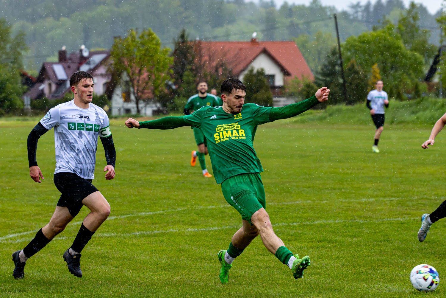 walczyli-z-przeciwnikiem-ale-i-fatalnymi-warunkami-133106