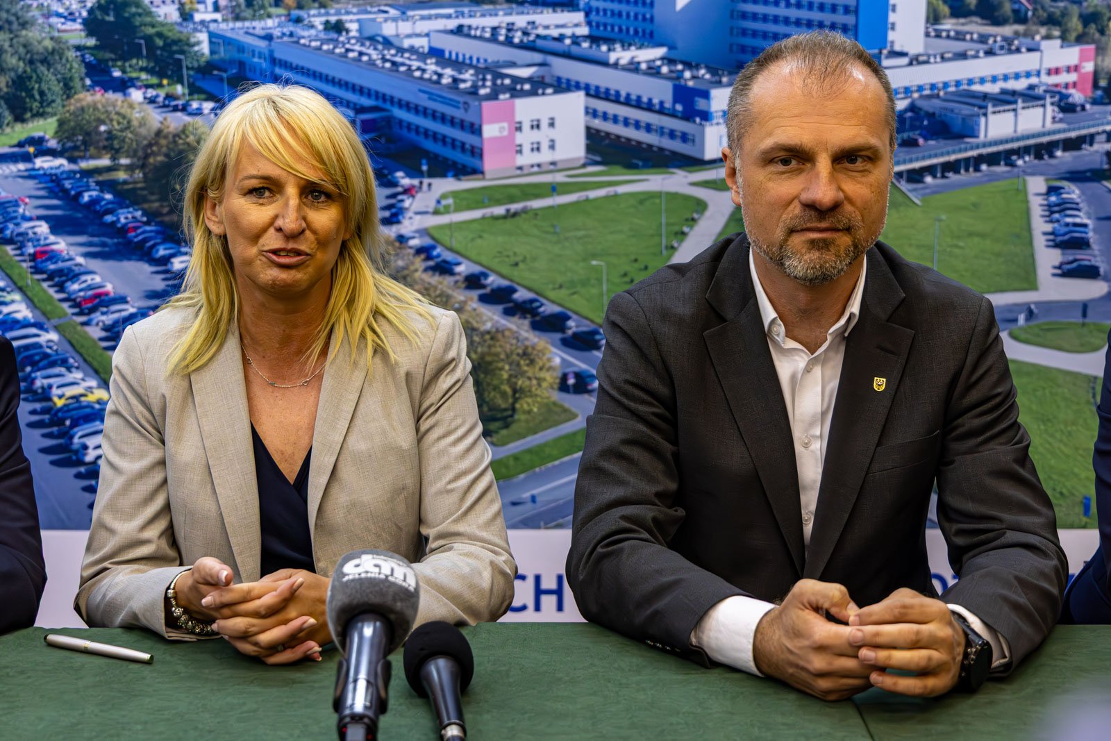 podpisanie-umowy-w-jeleniogorskim-szpitalu-133111