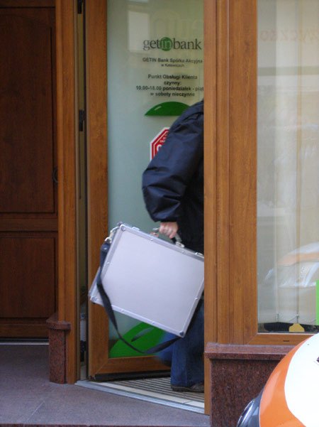 getinbank-obrabowany-policja-szuka-zodzieja-13314