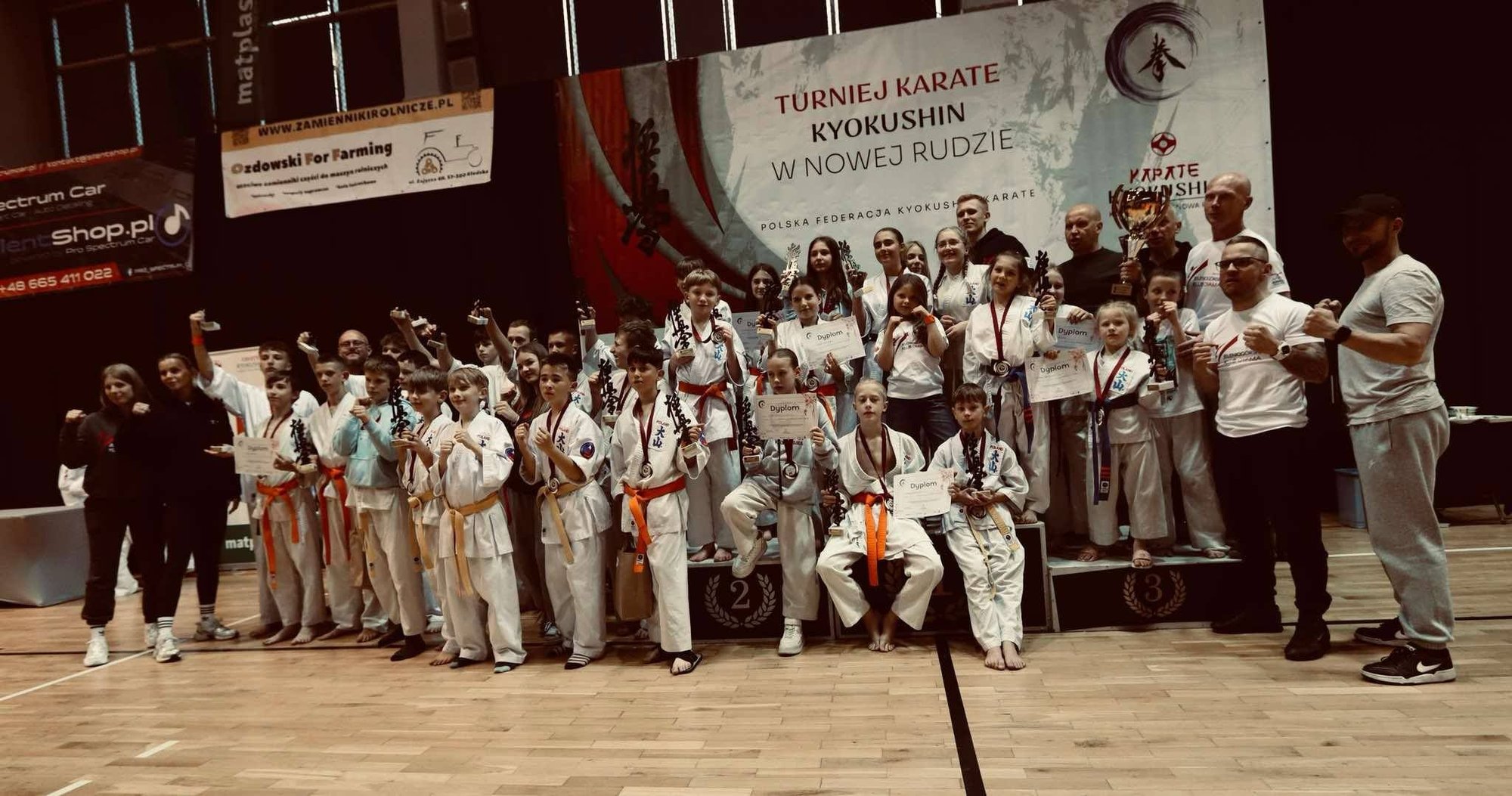 popis-naszych-fighterow-i-wor-medali-133140