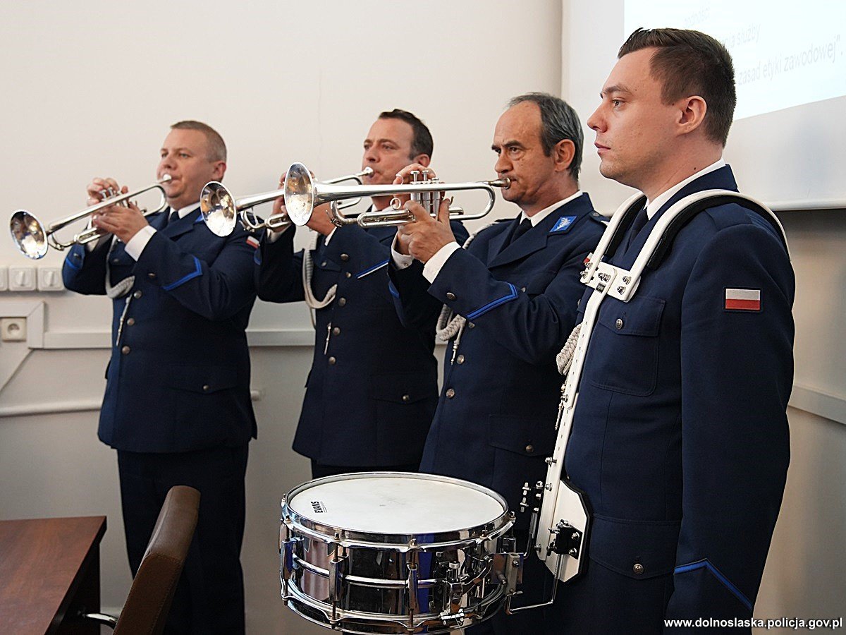 nowi-funkcjonariusze-doaczaja-do-dolnoslaskiej-policji-133214