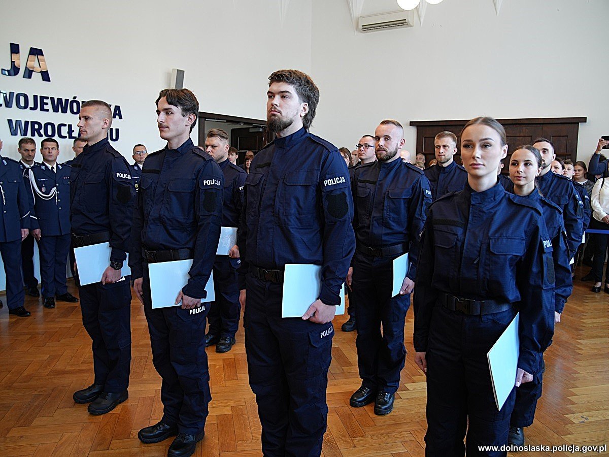 nowi-funkcjonariusze-doaczaja-do-dolnoslaskiej-policji-133214
