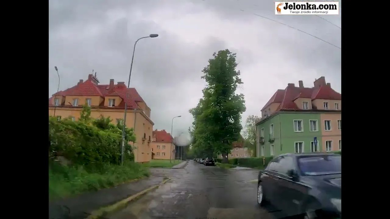 ulica-lwowecka-szachownica-prawie-w-centrum-jeleniej-gory-133293