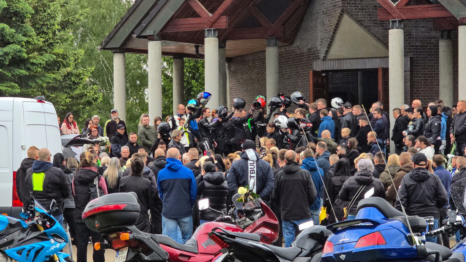 pogrzeb-motocyklisty-133399