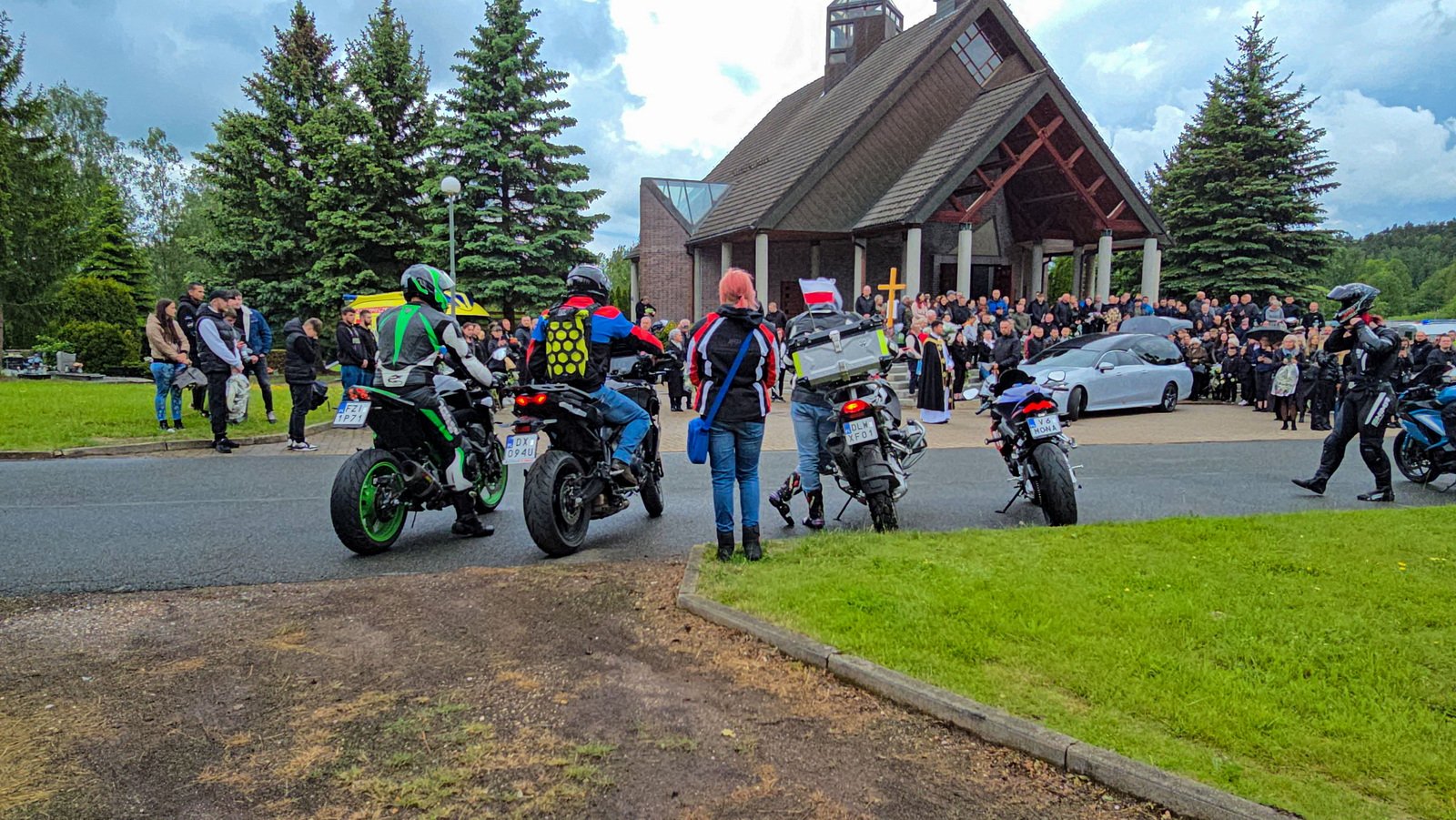 pogrzeb-motocyklisty-133399