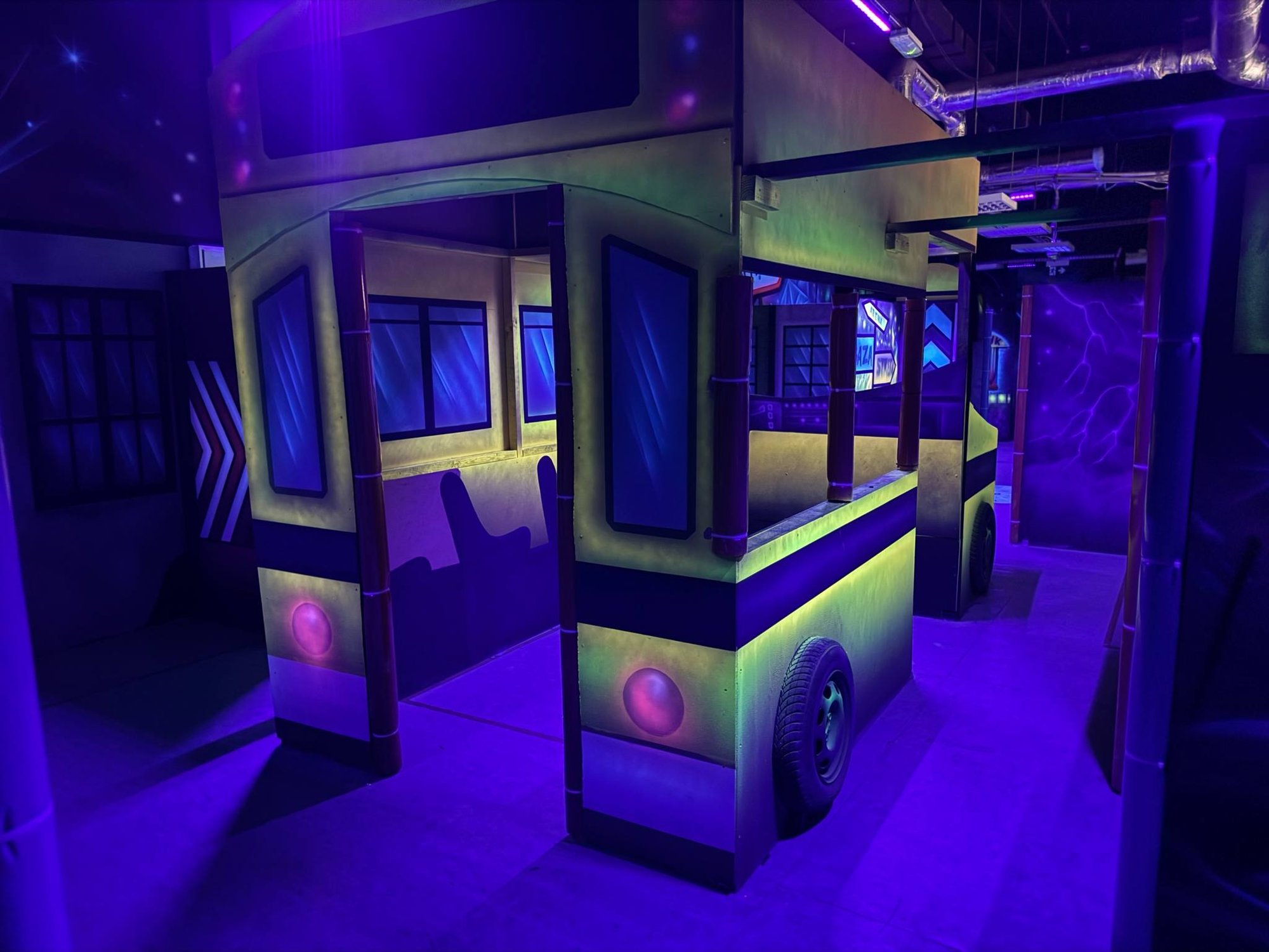 laserowa-rewolucja-w-jeleniej-gorze-juz-14-czerwca-wielkie-otwarcie-laser-tag-w-rodzinnym-centrum-rozrywki-fun-park-133452