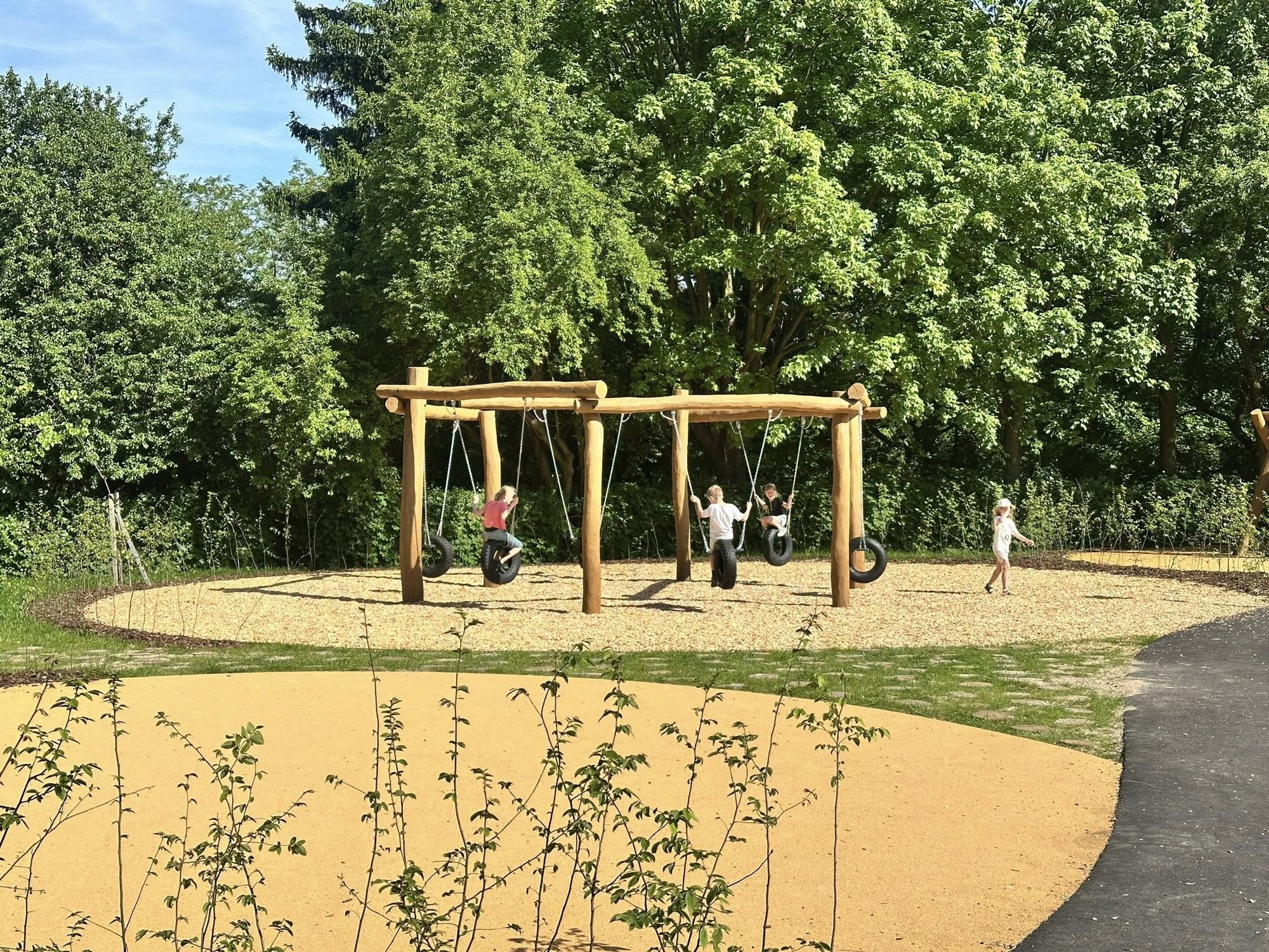 plac-zabaw-w-prezencie-na-dzien-dziecka-133454