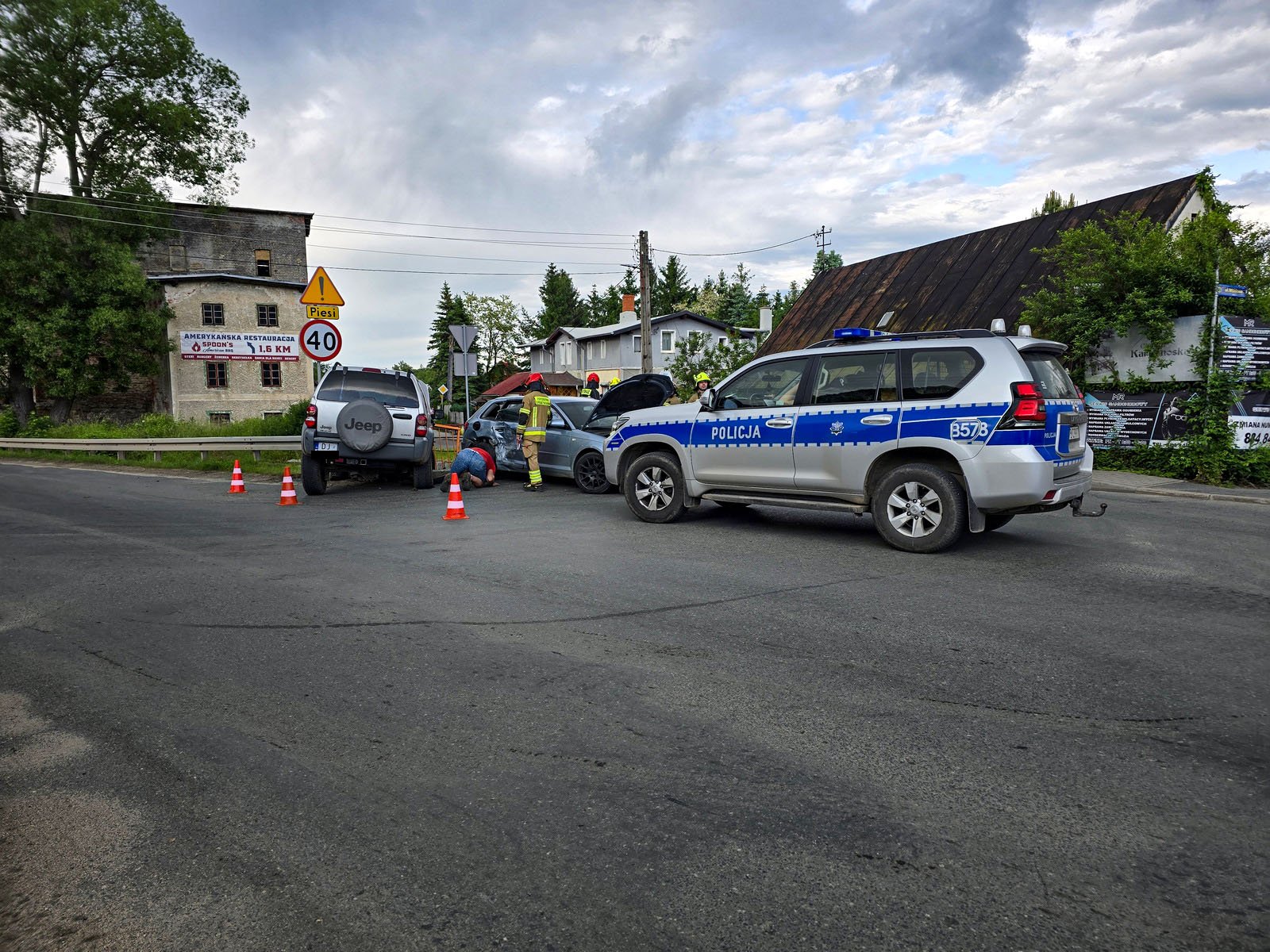 zderzenie-na-skrzyzowaniu-w-mikowie-133554